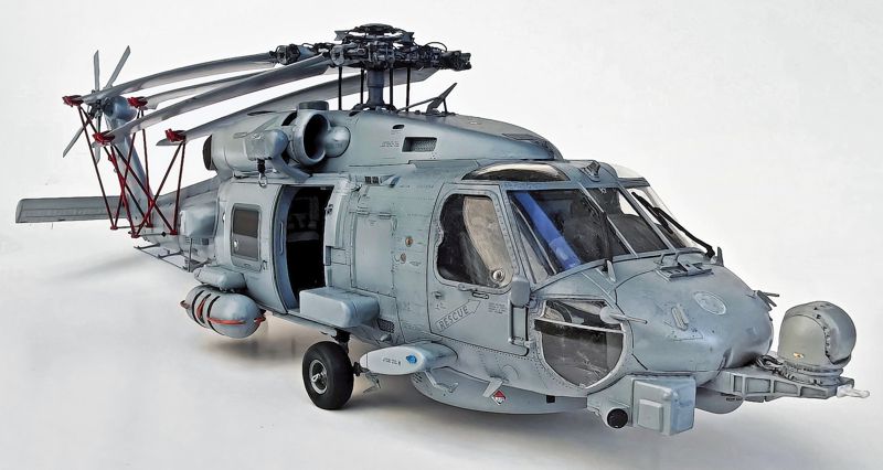 Kitty Hawk 1/35 Sikorsky MH-60R 'Seahawk', Converted to a Royal