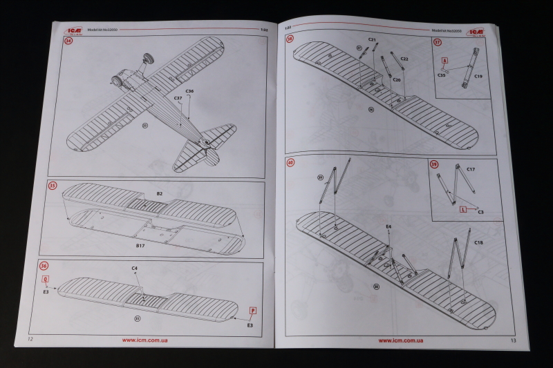 ICM 32050: Stearman PT-17/N2S-3 Kaydet | Large Scale Planes